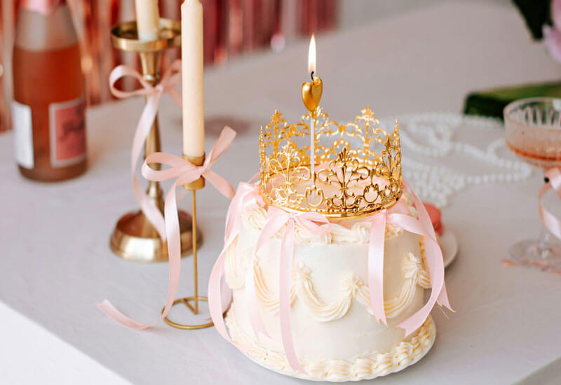 A Cake with a Crown Image