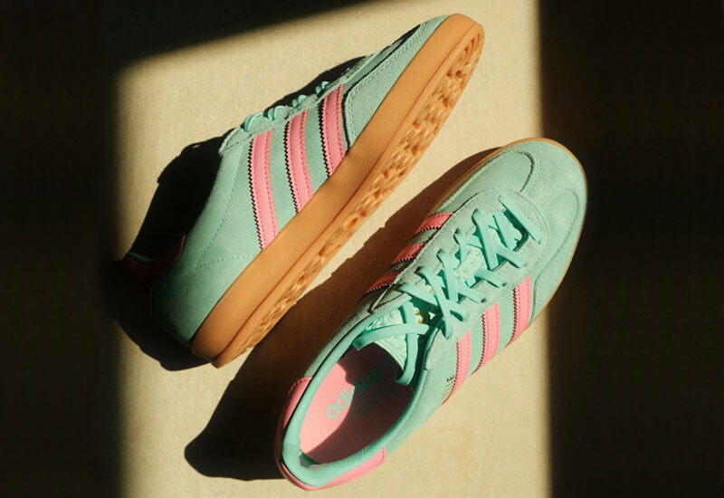A Pair of Shoes Image