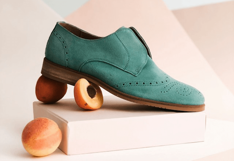 Unpaired Shoe with Peaches Image